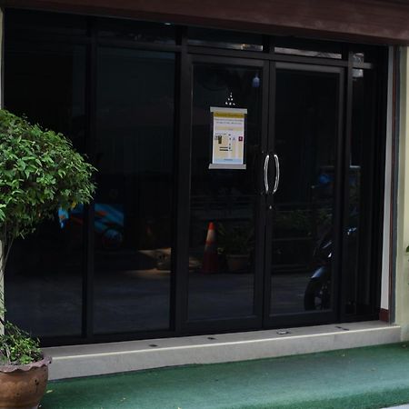 Chaiwat Guesthouse Bangkok Luaran gambar