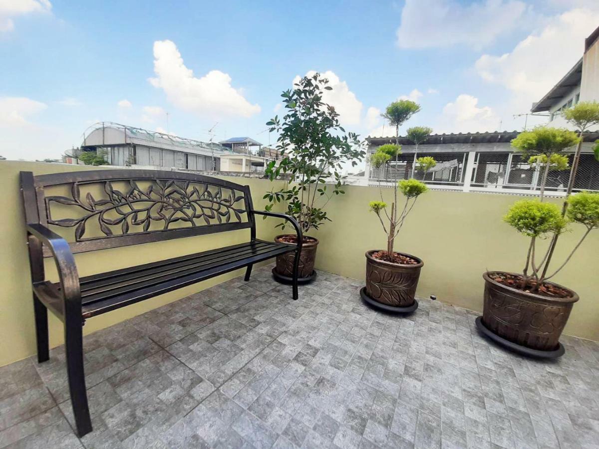 Chaiwat Guesthouse Bangkok Luaran gambar